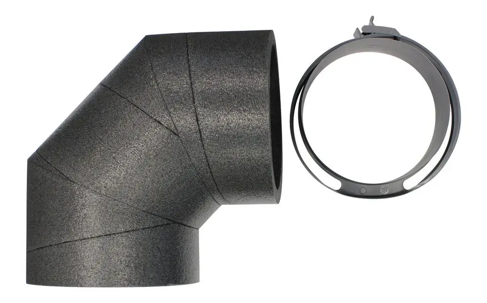 Isolierter Bogen aus schwarzem Material für Rohrverbindungen, neben einer Halterung. Produkte von Vaillant sind in industriellen Anwendungen verbreitet.